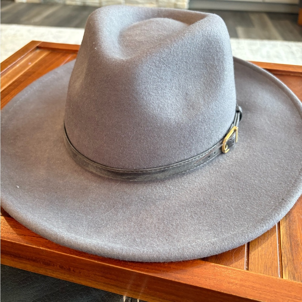 Olive & Pique Wool Wide Brim Woman’s Hat